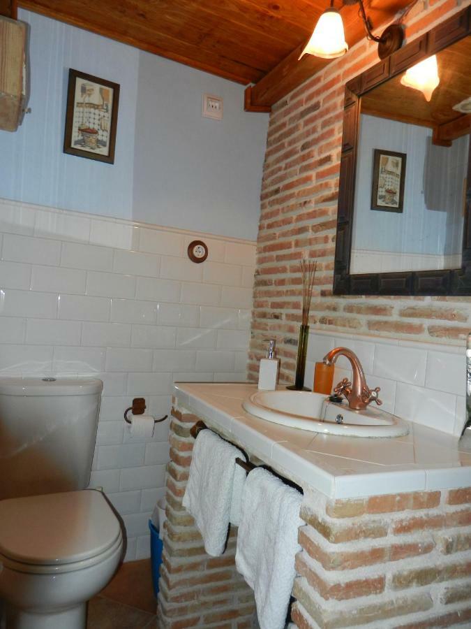 Casa Rebollares I Pension Piedralaves Buitenkant foto